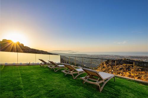 Villa Mari Chania, with private ecologic pool and amazing view!
