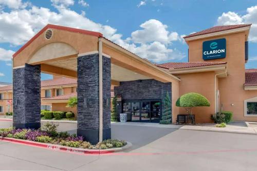 a rendering of a la quinta inn suites at Clarion Inn & Suites DFW North in Irving