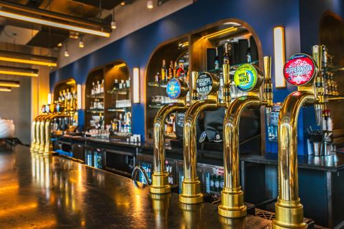 El lounge o bar de Hyatt Centric Cambridge