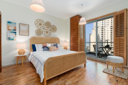 Boutique Apartment Sea Views - Dubai Marina photo 2