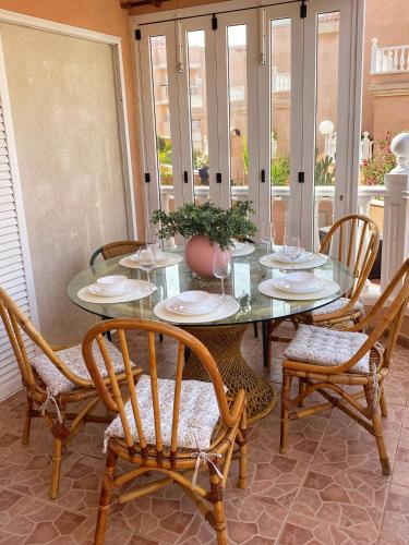 Hugo's holiday apartment in Costa del Silencio