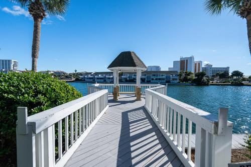 SOUTH BAY BY THE GULF- Private beach access, Community pool, Foosball photo 43