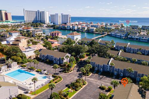 SOUTH BAY BY THE GULF- Private beach access, Community pool, Foosball photo 8