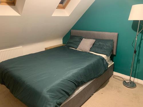 Postel nebo postele na pokoji v ubytování Comfy double Bedroom in Greater Manchester