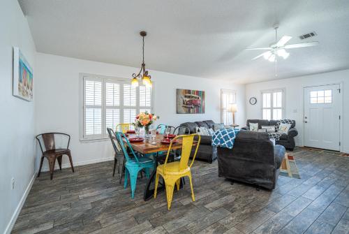 WINDSTARR DESTIN- Golf Cart Included, One level, Close to beach, Pet friendly photo 6