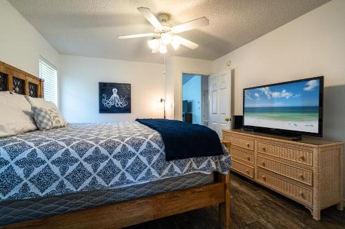 WINDSTARR DESTIN- Golf Cart Included, One level, Close to beach, Pet friendly photo 20