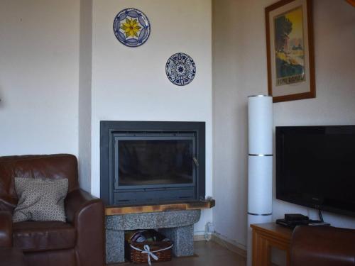 Photo de la galerie de l'établissement Appartement spacieux 10 pers, 5 pièces avec garage chauffé - FR-1-580-7, à Font-Romeu-Odeillo-Via