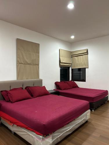 Katil atau katil-katil dalam bilik di Five Leo’s villa