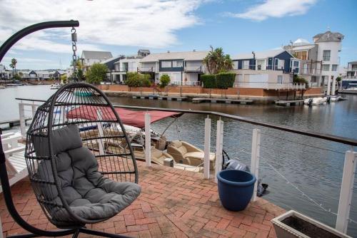 Gallery image of WATERFRONT -NEW LISTING LUXURY 4 BED ON THE WATER in Knysna