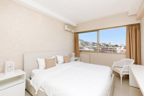 Top floor 2 beds 2baths
