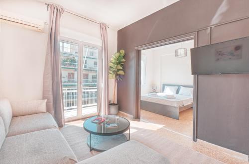 Koukaki Apartment