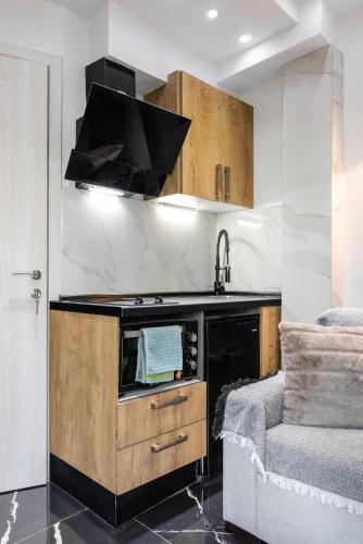 Skra Hideaway in Thessaloniki Center by BiNoBi !