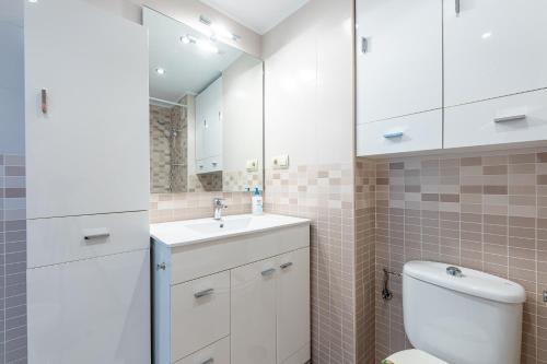 797 HOLIDAY RENTALS- Espectacular piso para 6 con vistas al mar