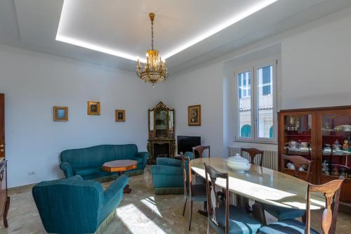 Aqua Claudia and Anio Novus Apartments