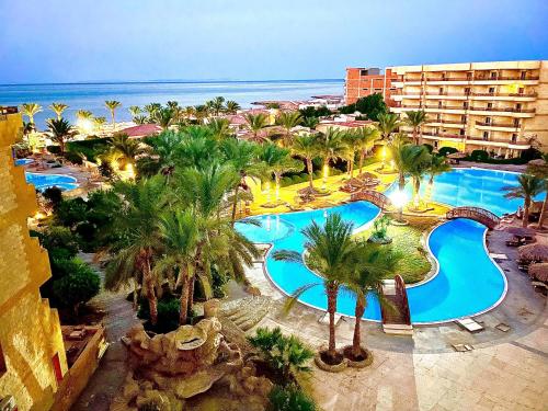 Πισίνα στο ή κοντά στο Top floor premier view chalet in Red sea Hurghada