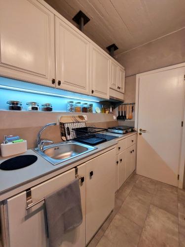 Cucina o angolo cottura di To giataki tou pappou