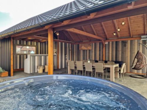 Gambar di galeri bagi Nad Zalew dom z basenem letnim, jacuzzi i sauną, jezioro i trasa Velo Czorsztyn w pobliżu di Sromowce Wyżne