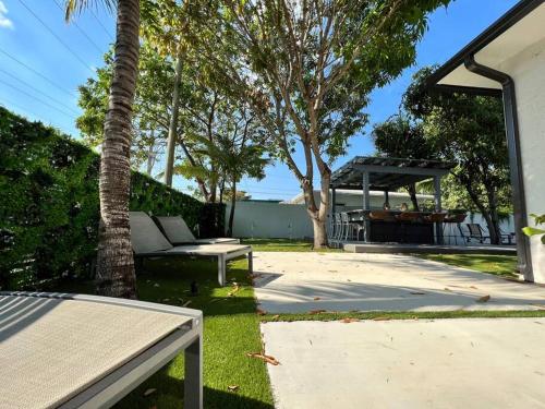 Stylish 2/1 centrally located! photo 15