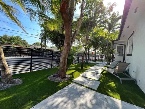 Stylish 2/1 centrally located! photo 20