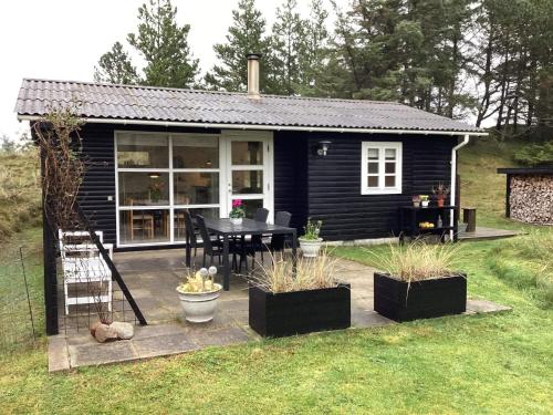 Зображення з фотогалереї помешкання 4 person holiday home in Blokhus-By Traum у місті Блокгус