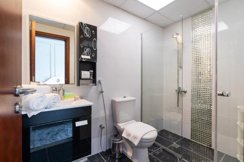 Koupelna v ubytování Close to Metro - Perfect for Groups