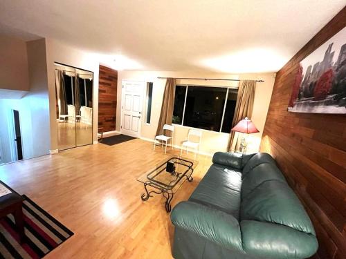 Beautiful Comfy & Relaxed Private Room - Great Location