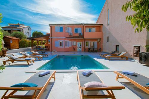Villa Natalia near the Sea - by Istrabook