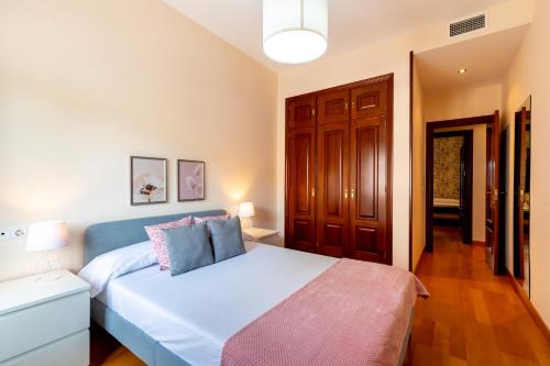 Center of Seville! Luxury apartment in Sevillian Manor House!