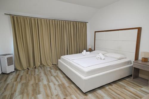 Giường trong phòng chung tại TWENTY PARK