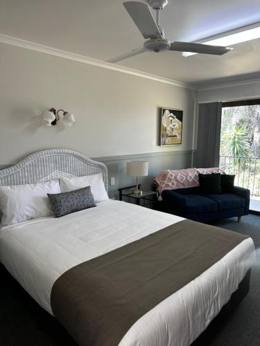 Postel nebo postele na pokoji v ubytování Murgon Motor Inn
