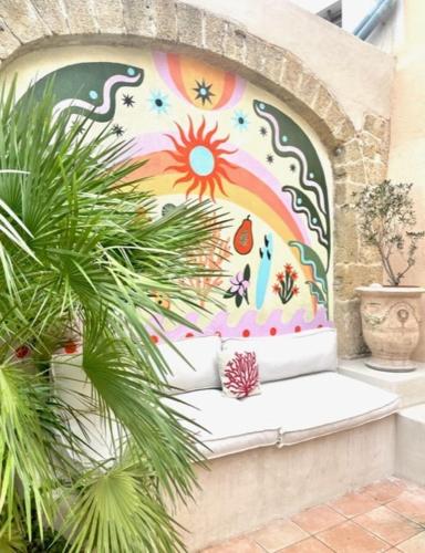 Zahrada ubytování La Maison du Trident en Camargue Piscine et Jacuzzi