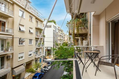 Modern Two-Bedroom Apartment In Kolonaki, Peridot - Homes