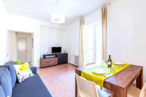 Hostly - Family Home Stresa
