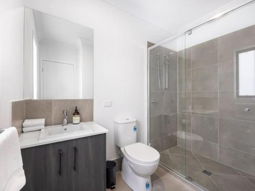 Koupelna v ubytování Well-decorated 5BR Family home