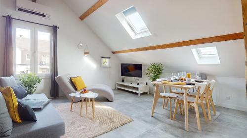 Χώρος καθιστικού στο Magnifique Appartement- proche Paris-Climatisation