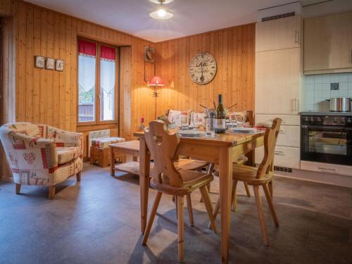 Apartment Vers Saille by Interhomeにあるキッチンまたは簡易キッチン