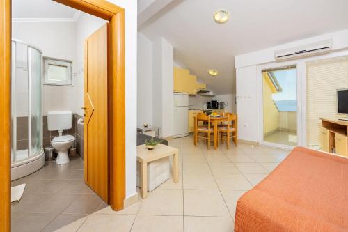 Apartments Petak