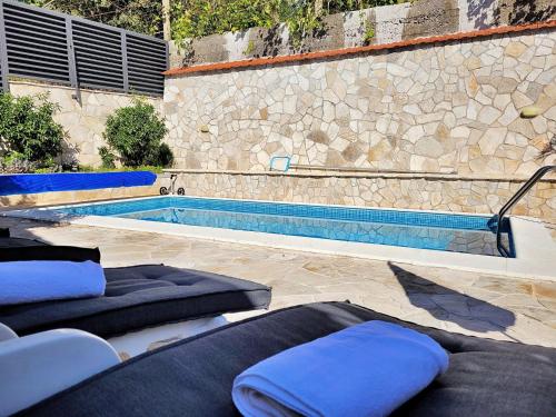 Bazén v ubytovaní Holiday Home Markic by Interhome alebo v jeho blízkosti