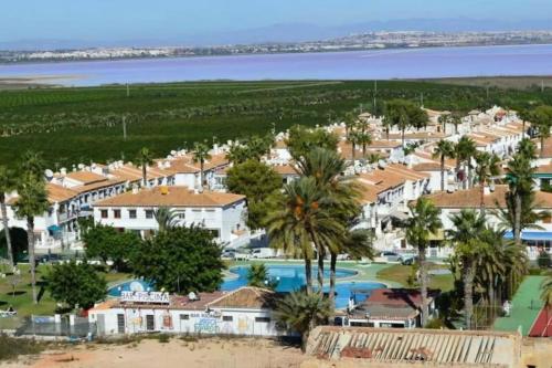 Bungalow en Los Balcones planta baja manzana 5 no 18 StayOrihuelaCosta #PRP004