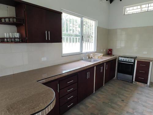 Kuchyň nebo kuchyňský kout v ubytování Finca Bellavista