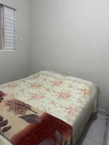 Uma cama ou camas num quarto em Casa aconchegante en indaiatuba!