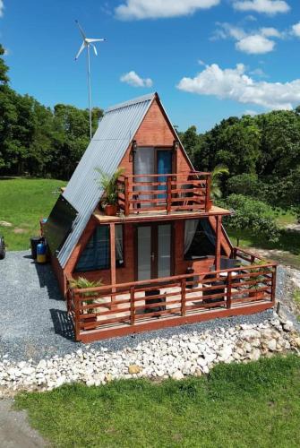 El edificio en el que está el chalet de montaña