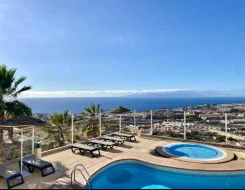 Luxury Sunset 408 heated pool with air condition and sea views