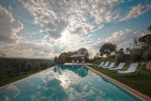 Bazén v ubytování Borgo Sant'Ambrogio - Resort nebo v jeho okolí