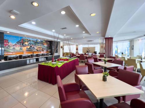 Restaurace v ubytování Hotel Seri Costa