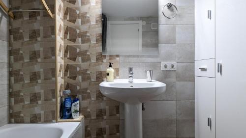 PINTOR SOROLLA sea view apartment photo 15