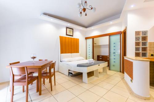 Tolentino Studio Flat by Napoliapartments
