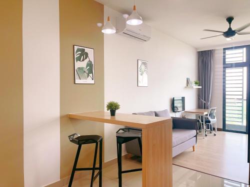 Φωτογραφία από το άλμπουμ του GYDEN STAYCATION #Green Haven near Senibong&Regency σε Masai