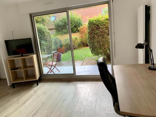 Studio indépendant + jardin