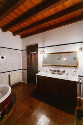 One&lux Casa Maravillas Rooms